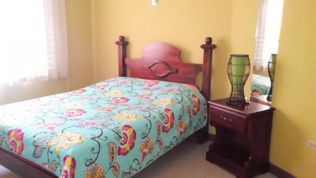 Chrisanns Beach Resort Ocho Rios Room photo