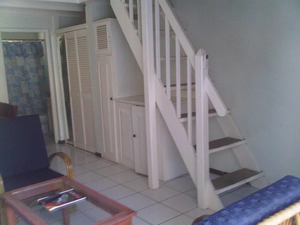 Chrisanns Beach Resort Ocho Rios Exterior photo